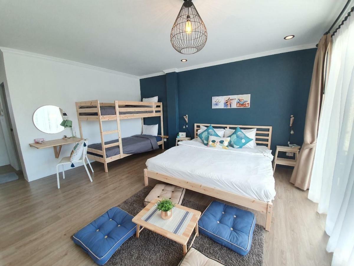 Thira House Gasthof Karon